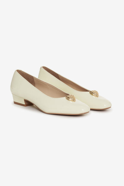 For Love and Lemons Edie Flat - Cream