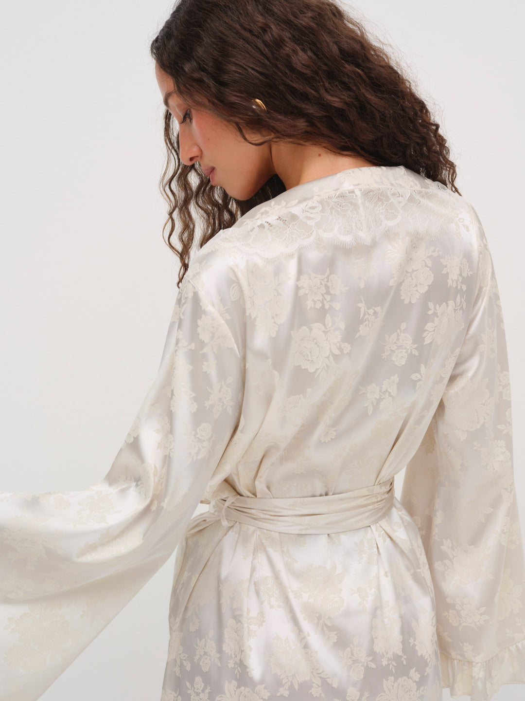 For Love and Lemons Audrey Robe - Cream